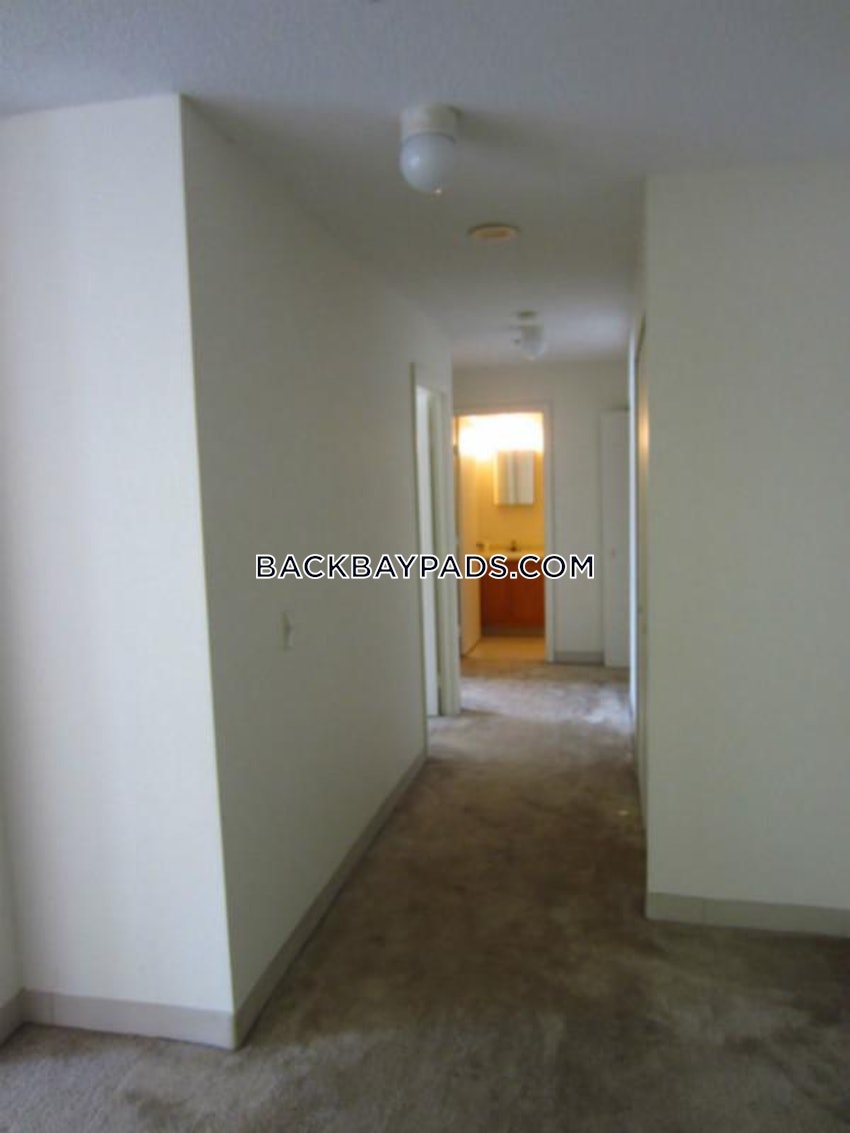 BOSTON - BACK BAY - 3 Beds, 1.5 Baths - Image 7