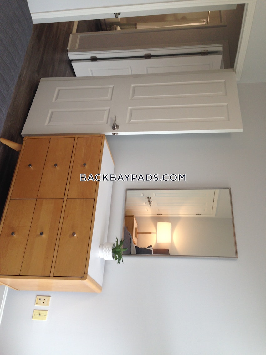 BOSTON - BACK BAY - 3 Beds, 2 Baths - Image 46