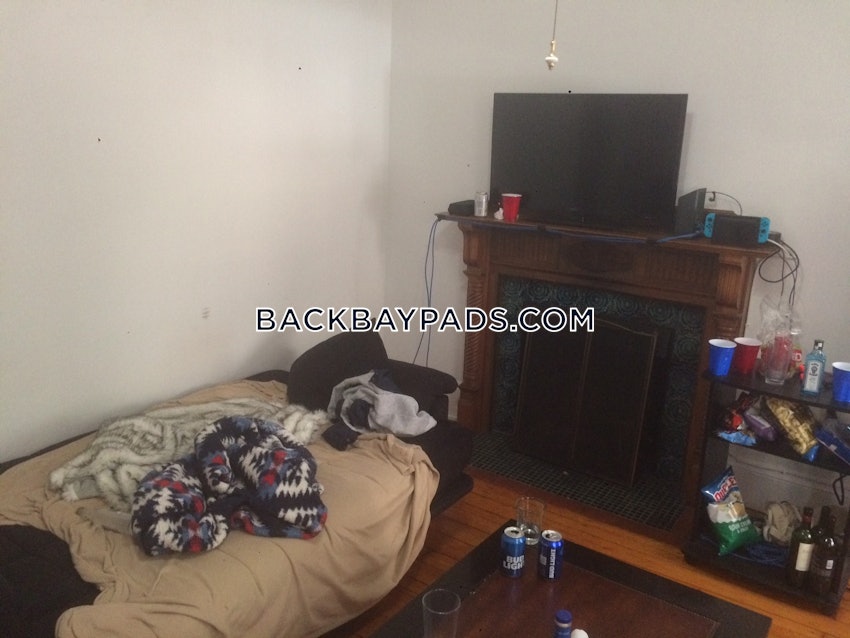 BOSTON - BACK BAY - 2 Beds, 1 Bath - Image 5