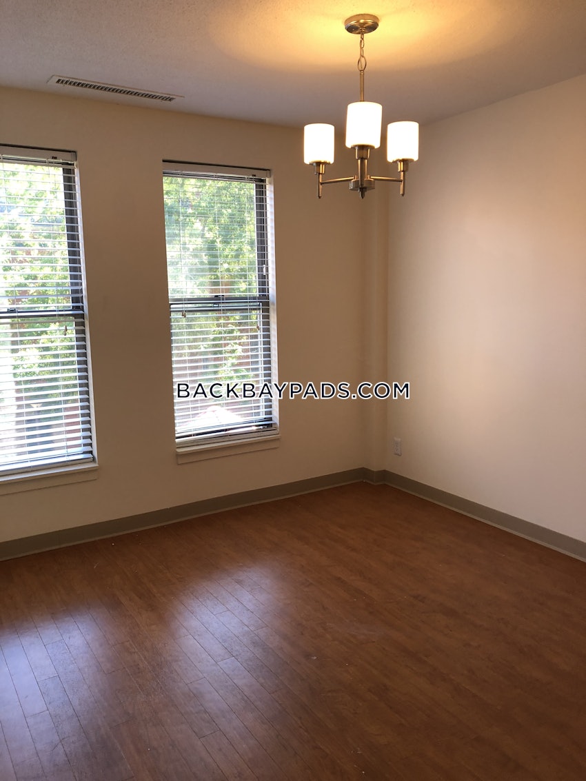 BOSTON - BACK BAY - 3 Beds, 1.5 Baths - Image 2