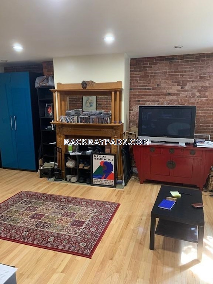 BOSTON - BACK BAY - 1 Bed, 1 Bath - Image 19