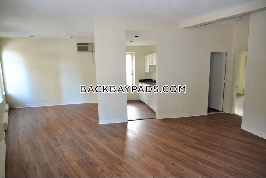 BOSTON - BACK BAY - 2 Beds, 1 Bath - Image 4