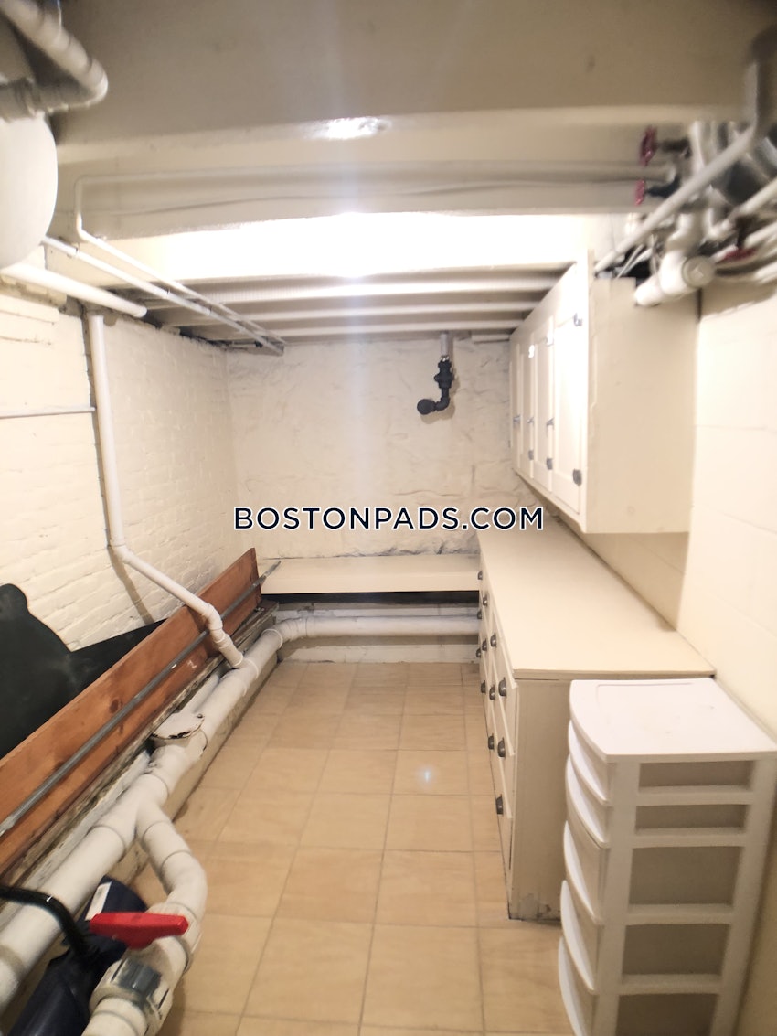 BOSTON - BAY VILLAGE - 2 Beds, 1.5 Baths - Image 22