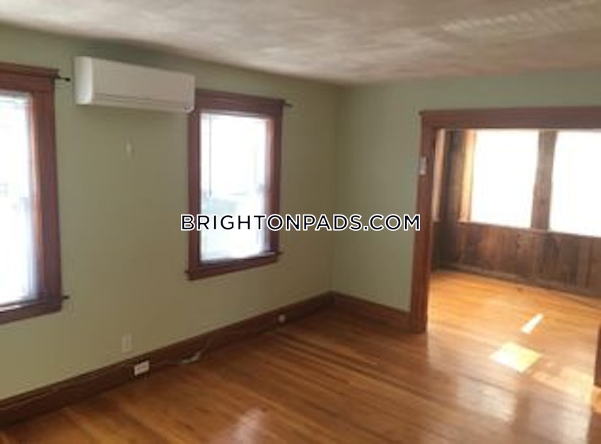 BOSTON - BRIGHTON - BOSTON COLLEGE - 3 Beds, 1 Bath - Image 8