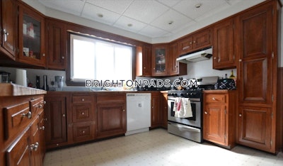 Brighton 3 Beds 1.5 Baths Boston - $6,000