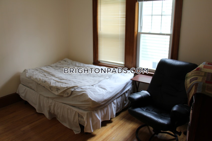 BOSTON - BRIGHTON - OAK SQUARE - 4 Beds, 1.5 Baths - Image 41