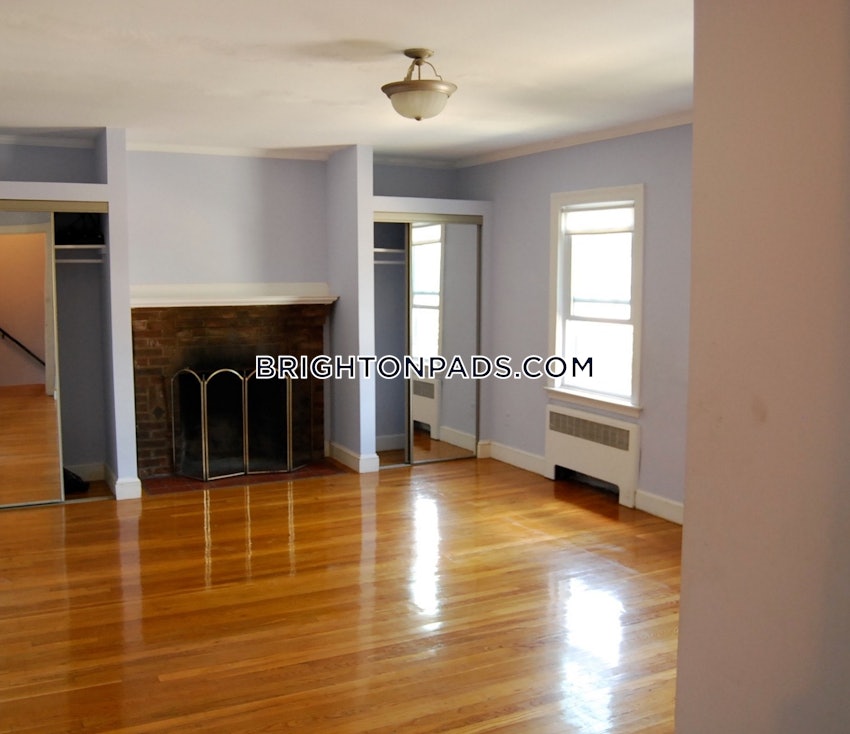 BOSTON - BRIGHTON - BOSTON COLLEGE - 4 Beds, 2 Baths - Image 6