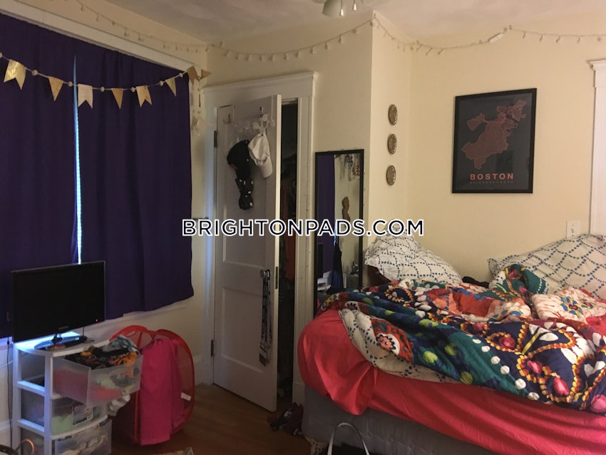 BOSTON - BRIGHTON - BOSTON COLLEGE - 3 Beds, 1 Bath - Image 1