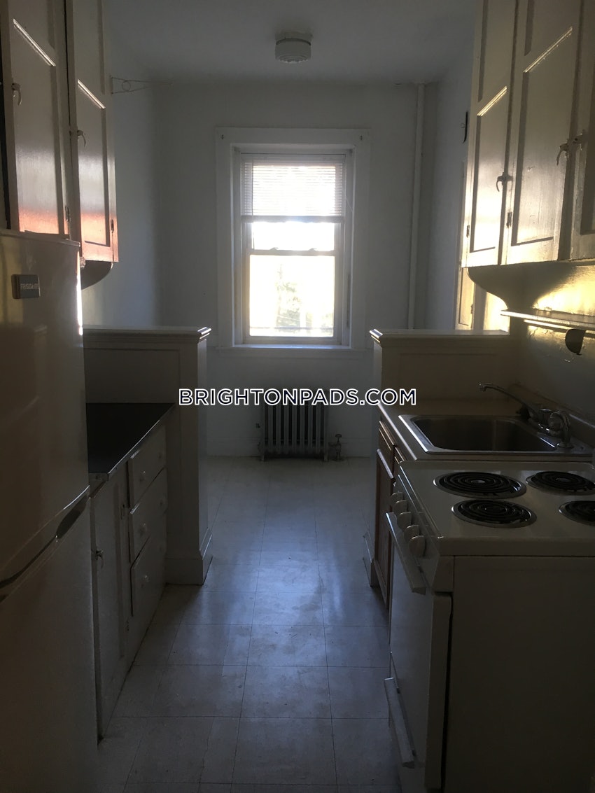 BOSTON - BRIGHTON - BOSTON COLLEGE - 1 Bed, 1 Bath - Image 4