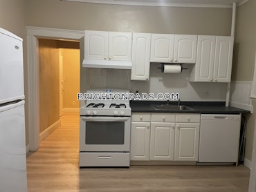 Boston College - Brighton, Boston, MA - 2 Beds, 1 Bath - $2,950 - ID#4875459