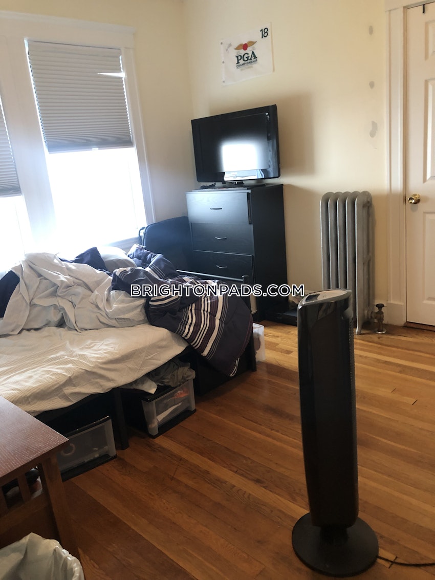 BOSTON - BRIGHTON - BOSTON COLLEGE - 4 Beds, 1.5 Baths - Image 18