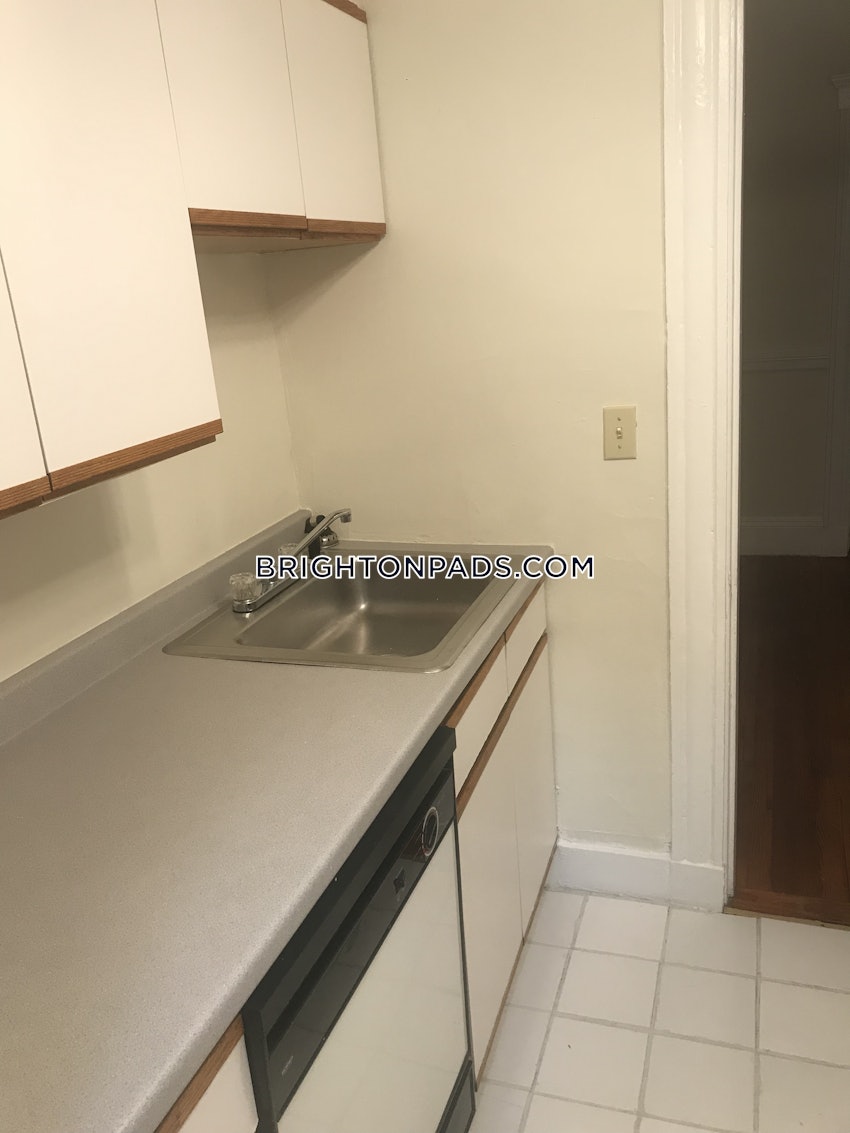 BOSTON - BRIGHTON - BOSTON COLLEGE - 1 Bed, 1 Bath - Image 17