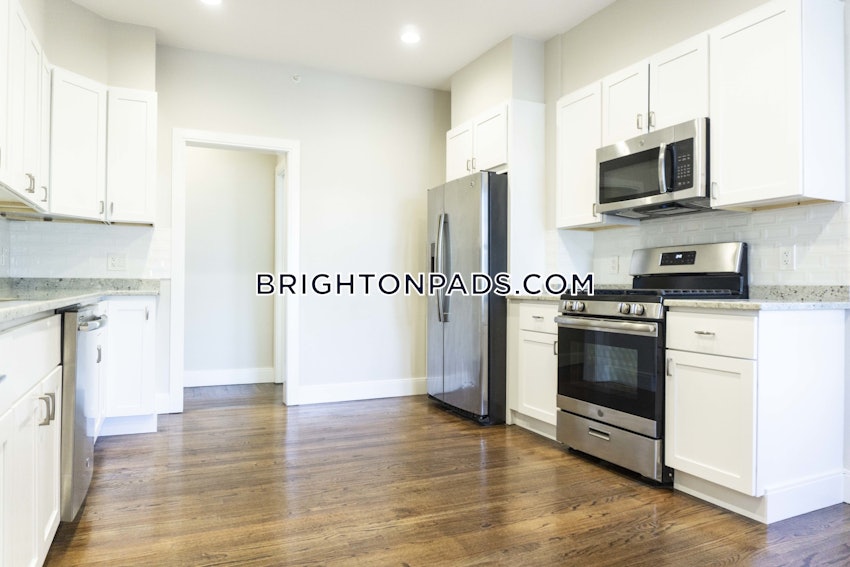 BOSTON - BRIGHTON - BOSTON COLLEGE - 5 Beds, 2 Baths - Image 3