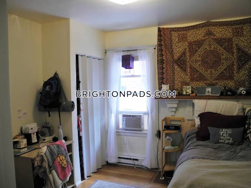 BOSTON - BRIGHTON - BOSTON COLLEGE - 5 Beds, 2 Baths - Image 9