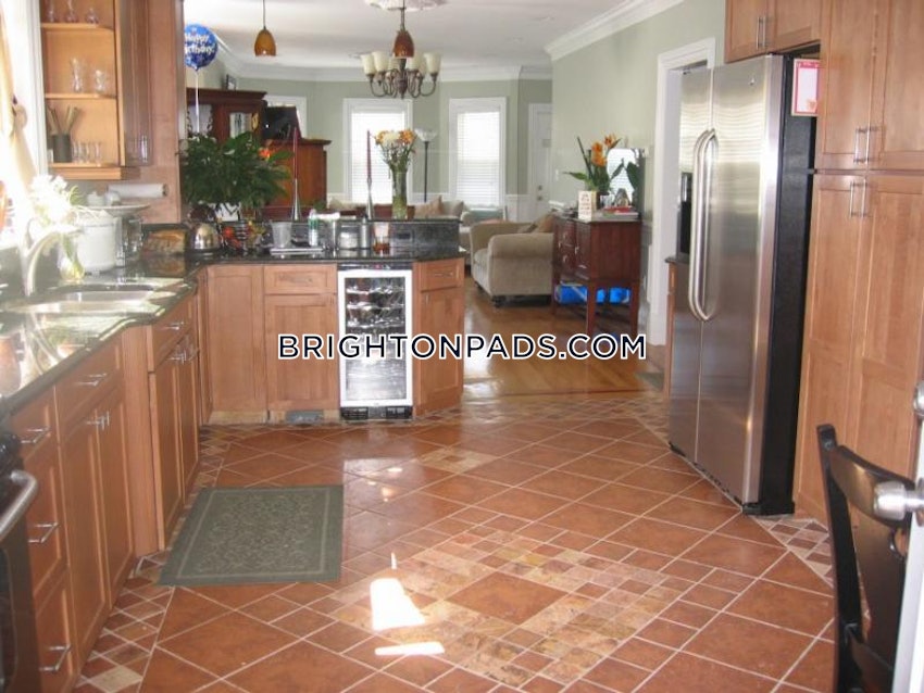 BOSTON - BRIGHTON - BRIGHTON CENTER - 4 Beds, 2 Baths - Image 11