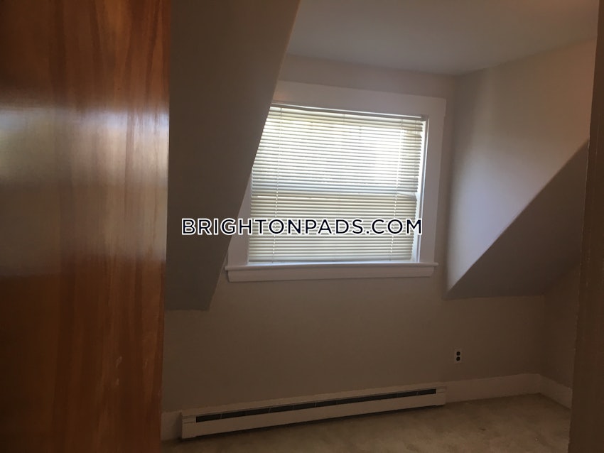 BOSTON - BRIGHTON - OAK SQUARE - 3 Beds, 1 Bath - Image 10