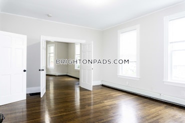 Boston - 5 Beds, 2 Baths