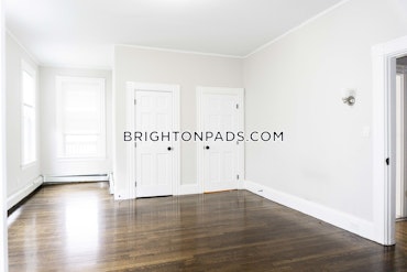 Boston - 5 Beds, 2 Baths