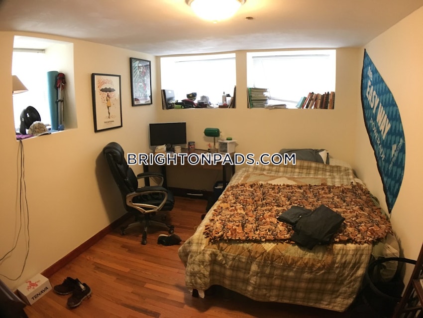 BOSTON - BRIGHTON - CLEVELAND CIRCLE - 4 Beds, 2 Baths - Image 9