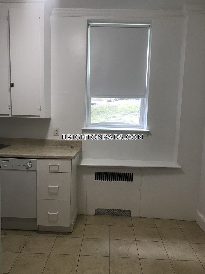 BOSTON - BRIGHTON - CLEVELAND CIRCLE - 1 Bed, 1 Bath - Image 7