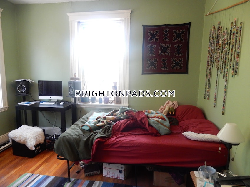 BOSTON - BRIGHTON- WASHINGTON ST./ ALLSTON ST. - 2 Beds, 1 Bath - Image 3