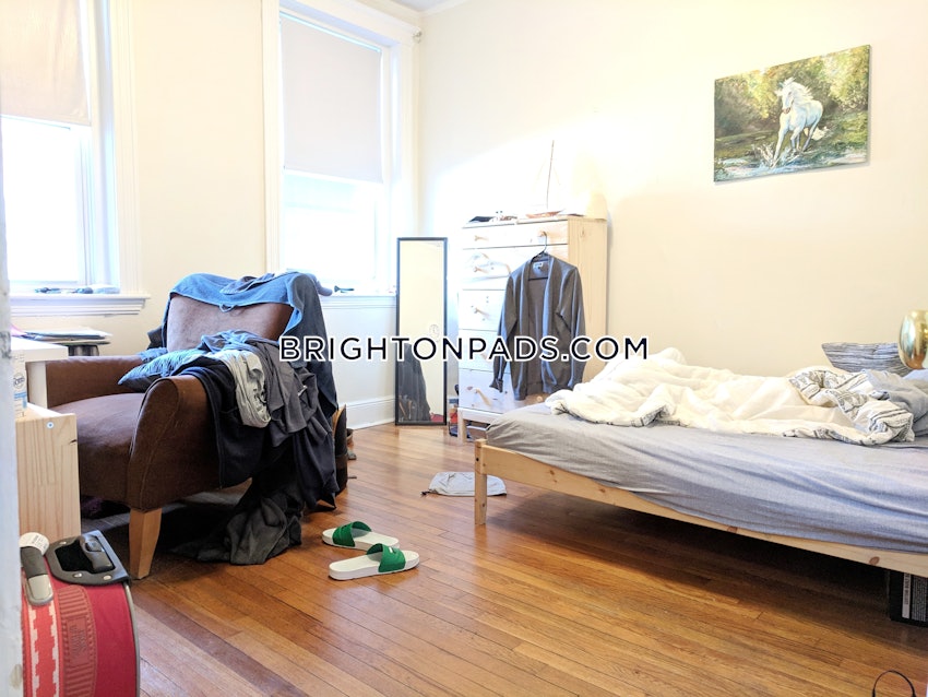 BOSTON - BRIGHTON - CLEVELAND CIRCLE - 2 Beds, 1 Bath - Image 3