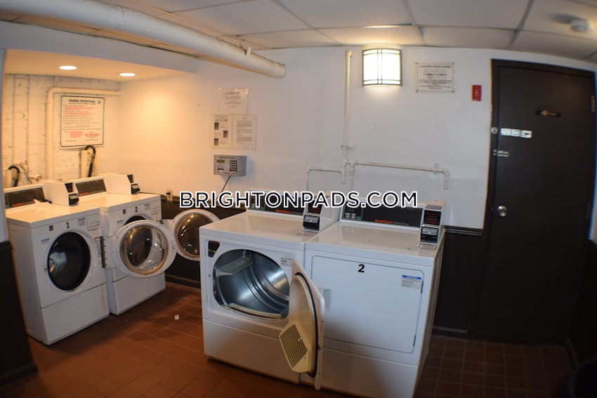 BOSTON - BRIGHTON - CLEVELAND CIRCLE - 2 Beds, 1 Bath - Image 3