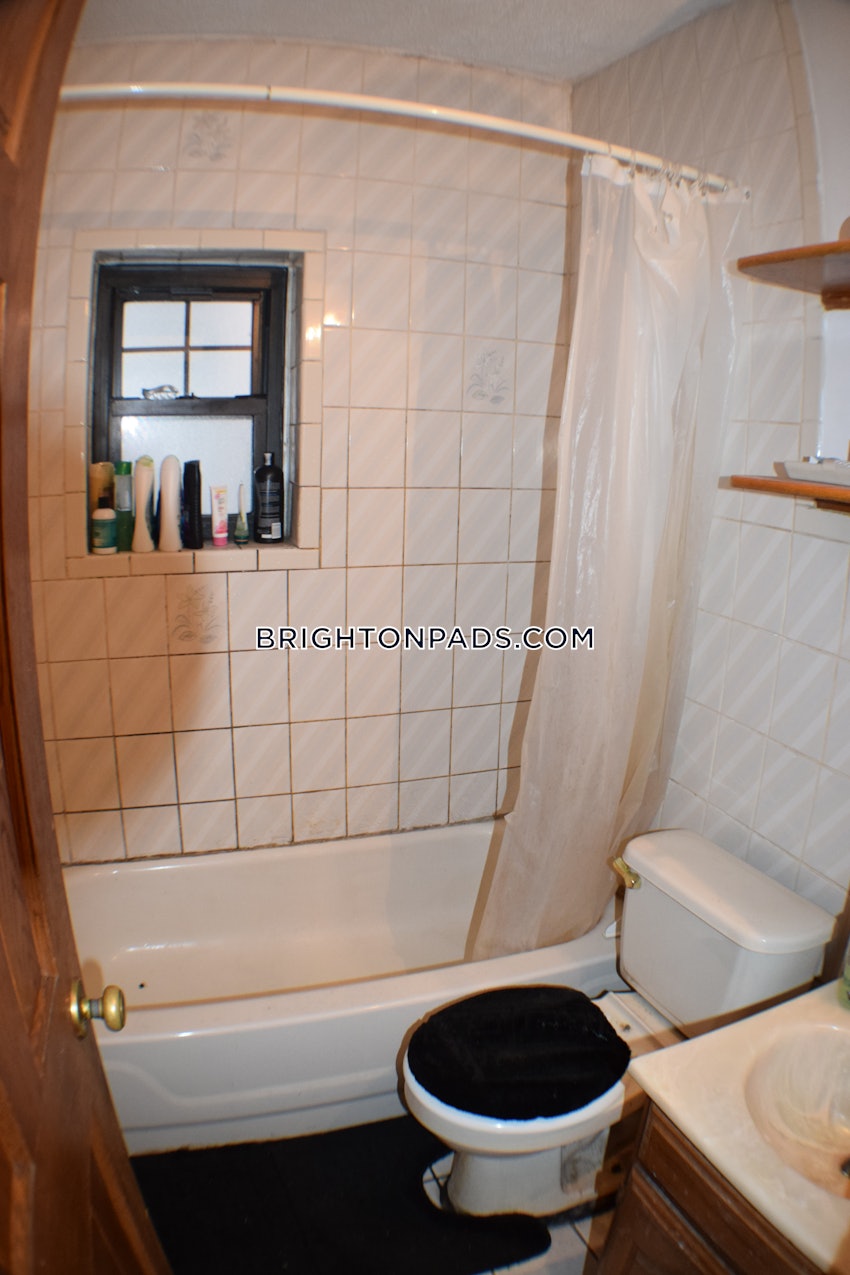 BOSTON - BRIGHTON - CLEVELAND CIRCLE - 2 Beds, 1 Bath - Image 4