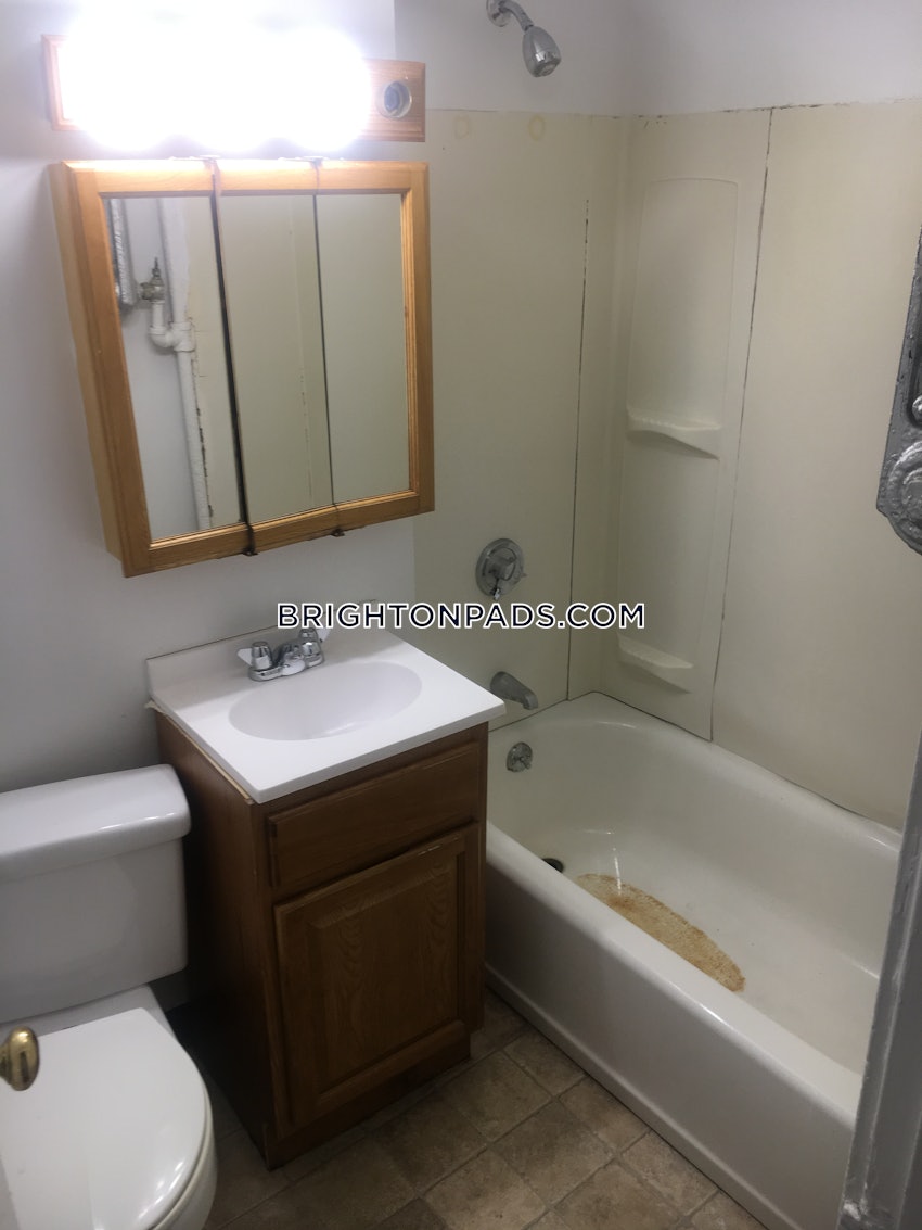 BOSTON - BRIGHTON - CLEVELAND CIRCLE - 2 Beds, 1 Bath - Image 4