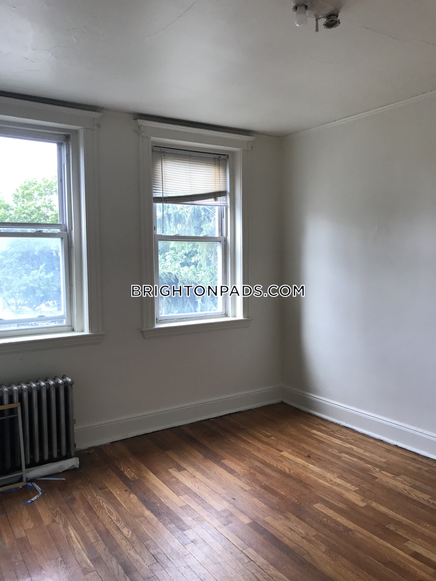 BOSTON - BRIGHTON - CLEVELAND CIRCLE - 3 Beds, 1 Bath - Image 11