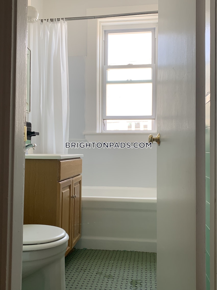 BOSTON - BRIGHTON - CLEVELAND CIRCLE - 2 Beds, 1 Bath - Image 7