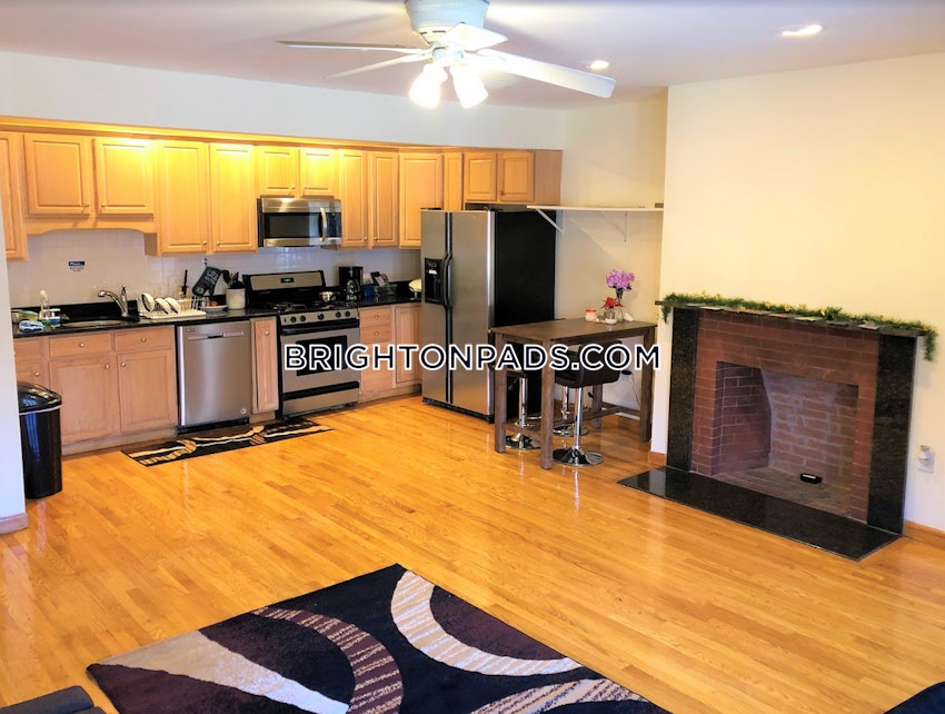 BOSTON - BRIGHTON - CLEVELAND CIRCLE - 4 Beds, 2 Baths - Image 2