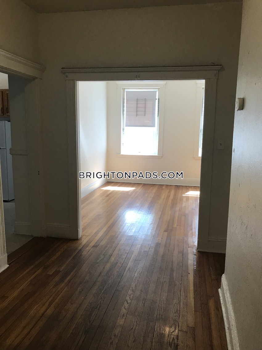 BOSTON - BRIGHTON - CLEVELAND CIRCLE - 2 Beds, 1 Bath - Image 10