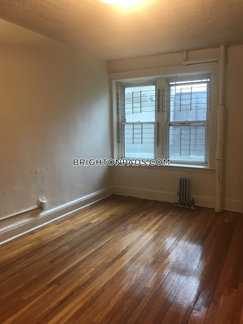 BOSTON - BRIGHTON - CLEVELAND CIRCLE - 1 Bed, 1 Bath - Image 14