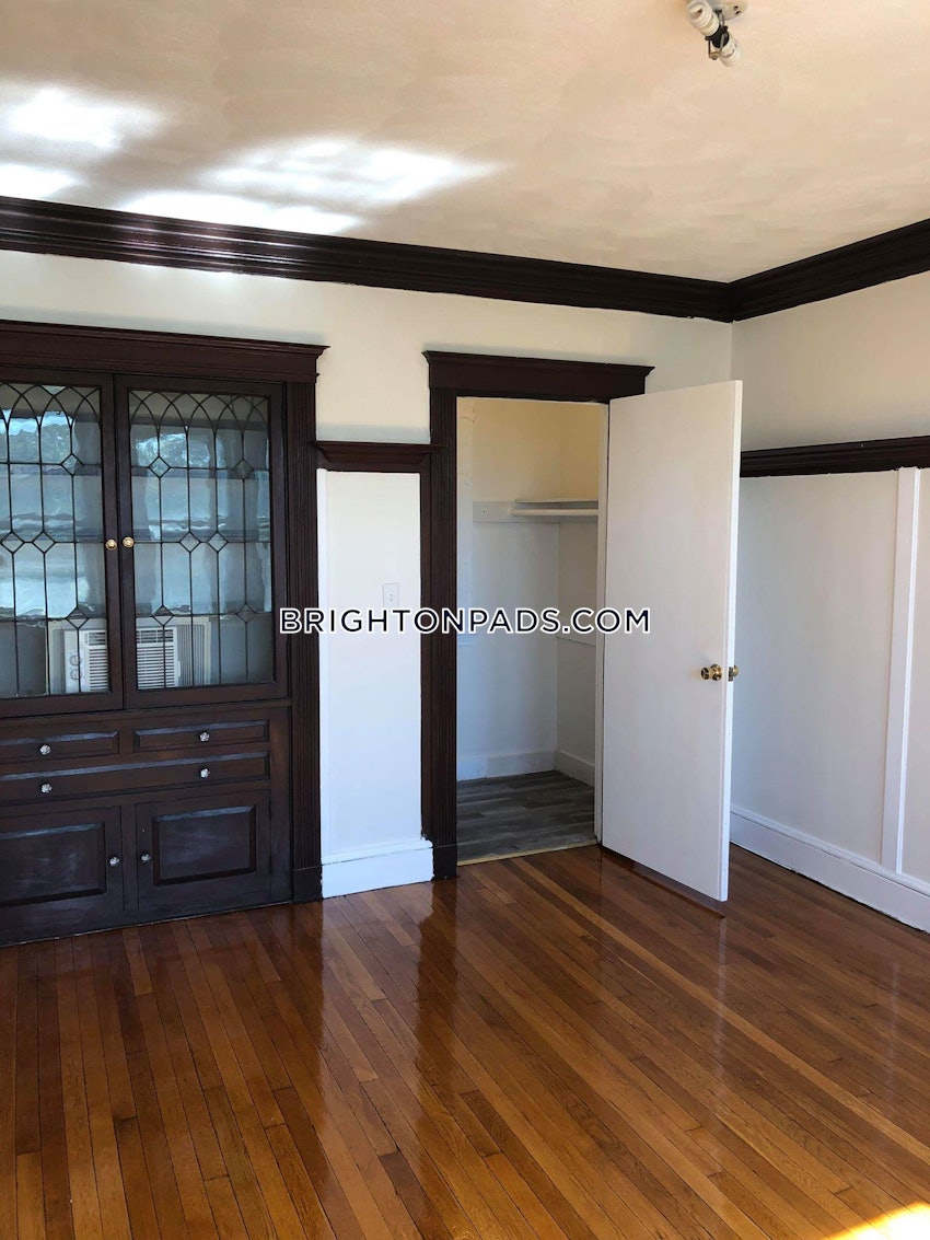 BOSTON - BRIGHTON- WASHINGTON ST./ ALLSTON ST. - 4 Beds, 1 Bath - Image 10