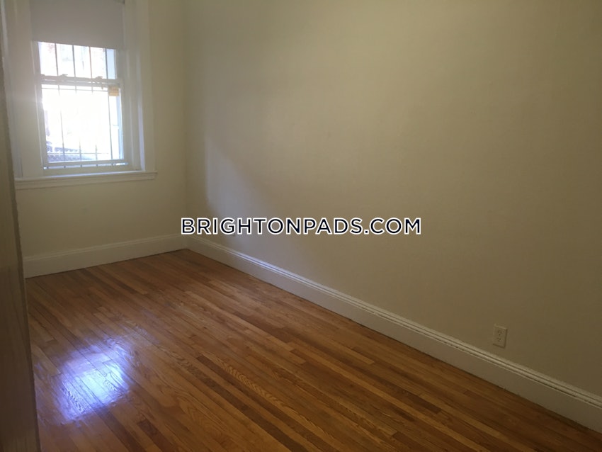 BOSTON - BRIGHTON - CLEVELAND CIRCLE - 2 Beds, 1 Bath - Image 4