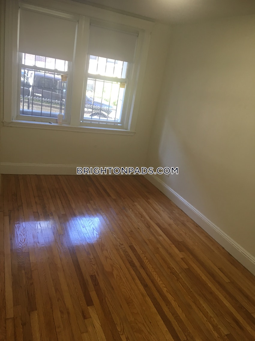 BOSTON - BRIGHTON - CLEVELAND CIRCLE - 2 Beds, 1 Bath - Image 5