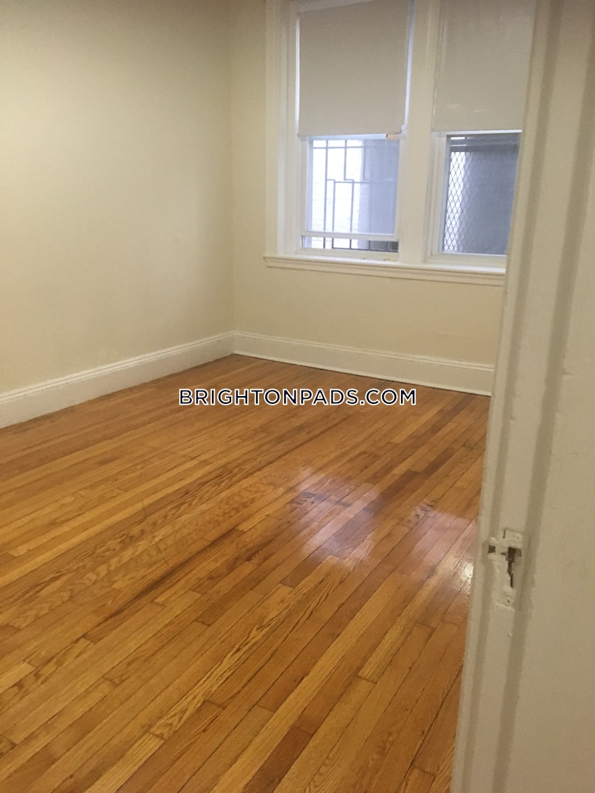 BOSTON - BRIGHTON - CLEVELAND CIRCLE - 2 Beds, 1 Bath - Image 30