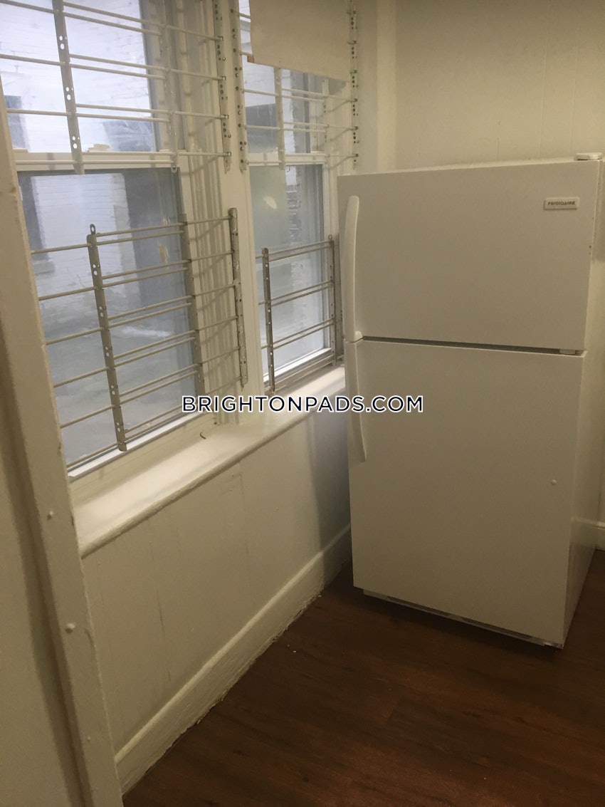 BOSTON - BRIGHTON - CLEVELAND CIRCLE - 2 Beds, 1 Bath - Image 6