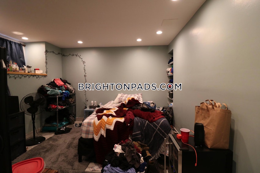 BOSTON - BRIGHTON - CLEVELAND CIRCLE - 3 Beds, 1 Bath - Image 6