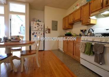 Boston - 4 Beds, 1 Baths