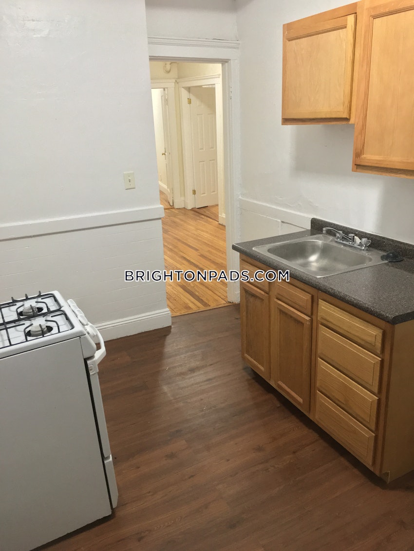 BOSTON - BRIGHTON - CLEVELAND CIRCLE - 2 Beds, 1 Bath - Image 4