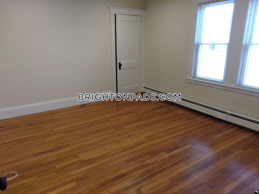 BOSTON - BRIGHTON - OAK SQUARE - 4 Beds, 2 Baths - Image 40