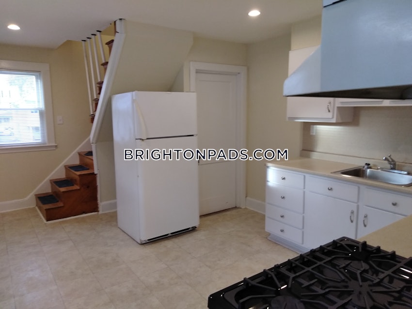 BOSTON - BRIGHTON - OAK SQUARE - 4 Beds, 2 Baths - Image 13