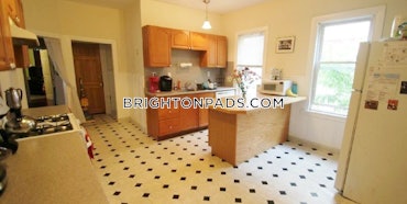 Oak Square - Brighton, Boston, MA - 4 Beds, 2 Baths - $3,800 - ID#4520012