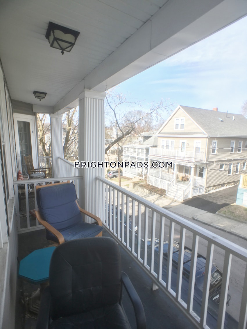 BOSTON - BRIGHTON - OAK SQUARE - 3 Beds, 1 Bath - Image 3