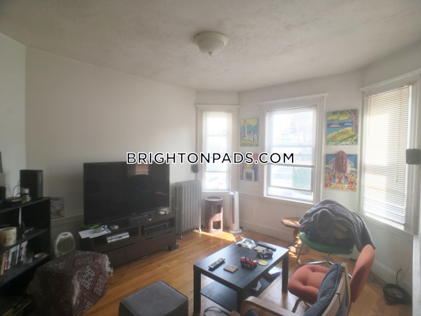 BOSTON - BRIGHTON - OAK SQUARE - 3 Beds, 1 Bath - Image 5