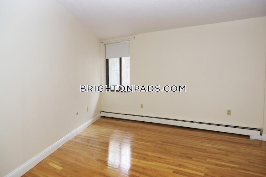 BOSTON - BRIGHTON - OAK SQUARE - 2 Beds, 1 Bath - Image 8