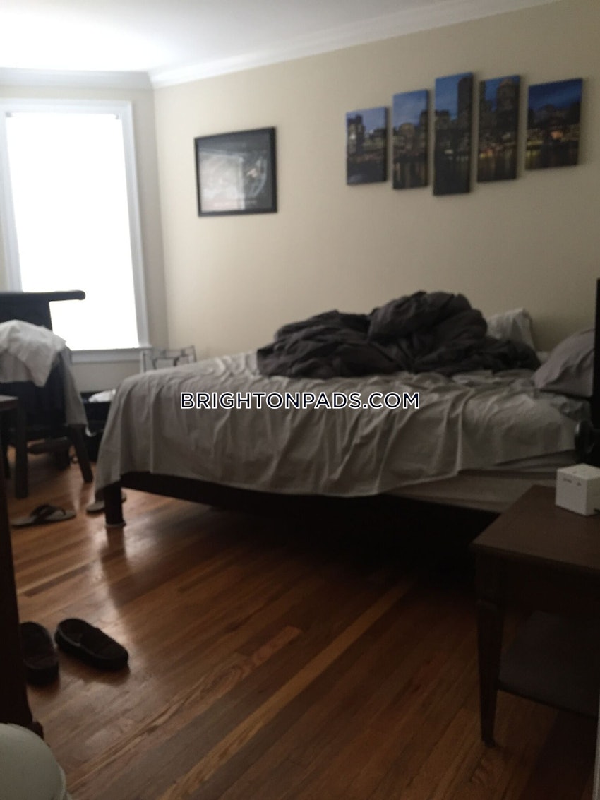 BOSTON - BRIGHTON - OAK SQUARE - 4 Beds, 1 Bath - Image 3