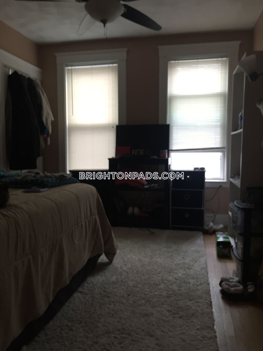 BOSTON - BRIGHTON - OAK SQUARE - 4 Beds, 1 Bath - Image 2